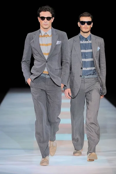 Look 28
